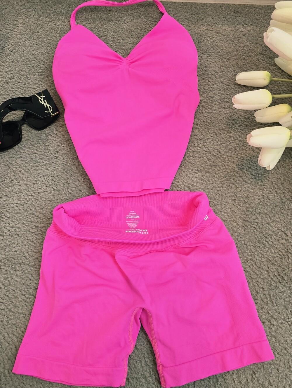 Rare DFYNE SET SHORTS 4'5 IMPACT AND STRAPPY TOP Bright Pink - Picture 2 of 10